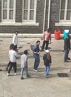 #ETimesSnapped: From Janhvi Kapoor to Suhana Khan, paparazzi pictures of your favourite celebs