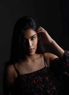 Scintillating photoshoot pics of &lsquo;Operation Mayfair&rsquo; star Anjali Sharma