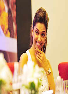 Celebs @ 'Aarakshan' press meet