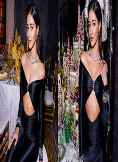 These images of Ananya Panday in midriff-baring outfit will leave you mesmerised!