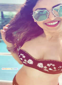 Aditya Seal and Anushka Ranjan's dreamy Maldives vacation pictures give us travel goals!