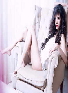 Saba Azad&rsquo;s pictures