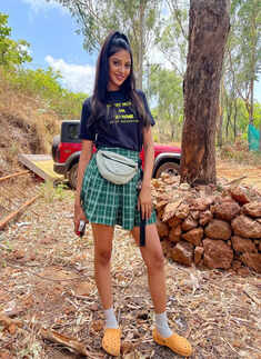 Actor Nikkita Ghag flaunts an orange bikini, & says "Colors are not associated with any religion."