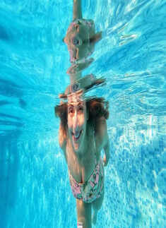 Mohabbatein actress Preeti Jhangiani does not seem to age at all and these pictures are proof