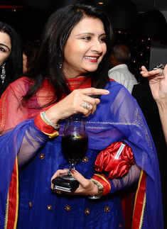 Shashi & Sunanda Tharoor's anniv.