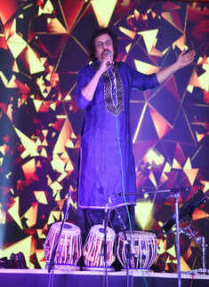 Delhiites enjoy a musical event with Bickram Ghosh