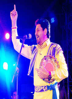 Gurdas Maan live in concert