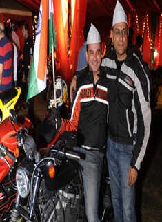 'GODS' visits Anna Hazare