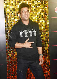 From Mithun Chakraborty-Suniel Shetty to Sunny Leone- Uorfi Javed, stars attend the premiere of Disco Dancer: The Musical