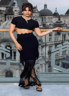 ​ Victoria Beckham ensemble​