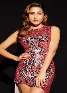 Sara Ali Khan is giving major style goals with her stunning pictures