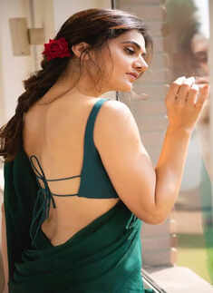 ​Taapsee Pannu serves major ethnic vibes in saree​