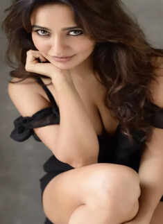 These glamorous images of Neha Sharma will leave you stunned!