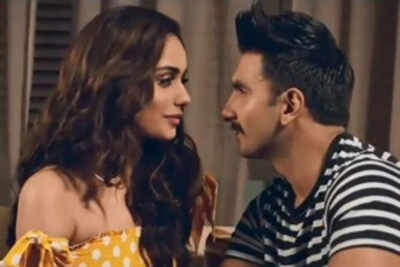 Manushi Chhillar and Ranveer Singh - Club Factory TVC Manushi Chhillar and Ranveer Singh - Club Factory TVC