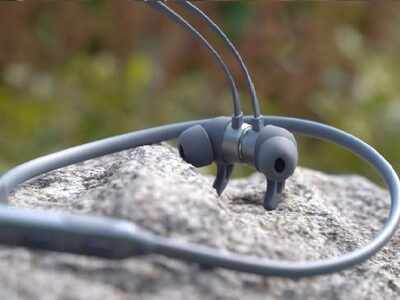 best noise cancelling neckband headphones