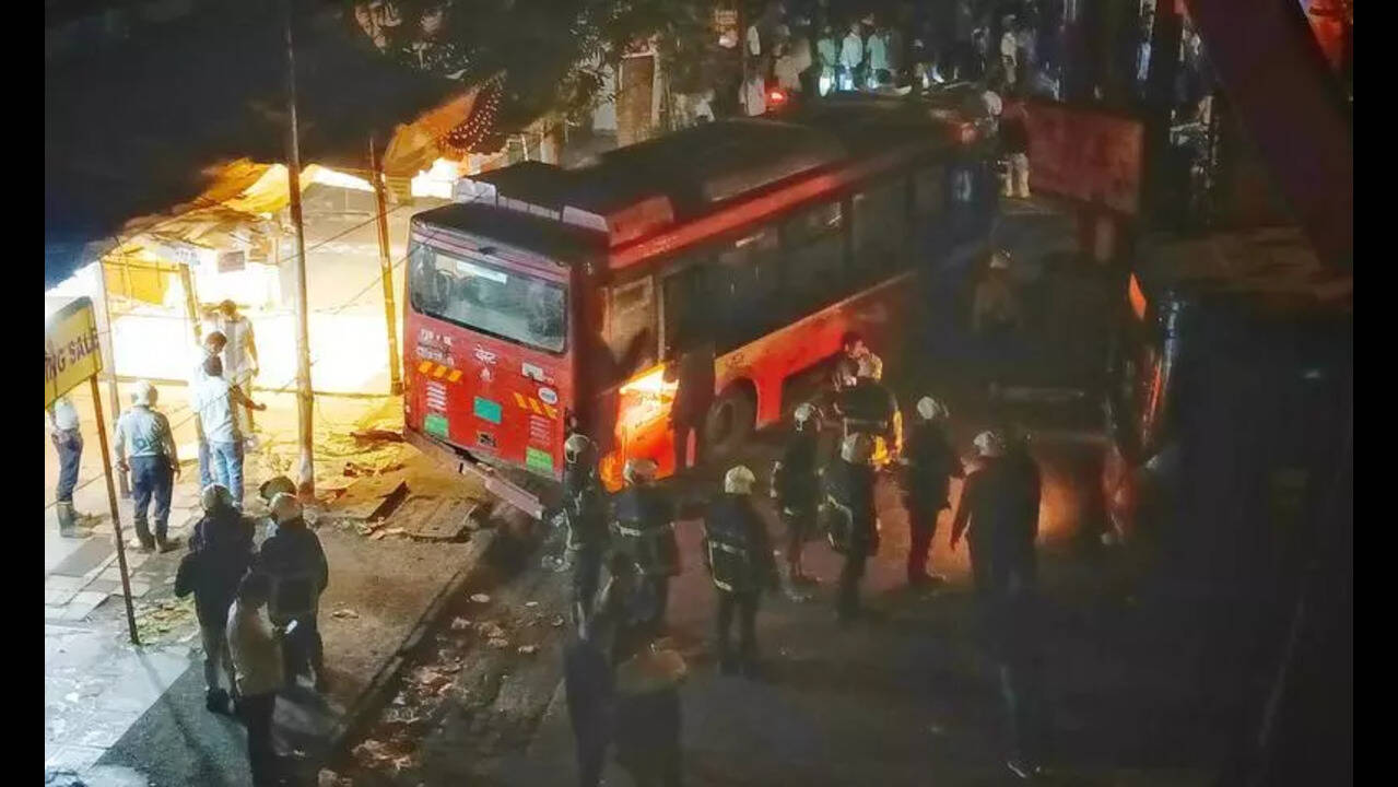 Lawyer urges Maharashtra rights panel to take cognisance of Mumbai bus accident