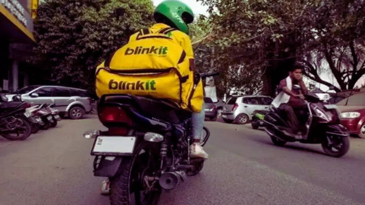 Blinkit booked for selling 'illegal' knives used in 2 murders in Delhi |  Delhi News - The Times of India
