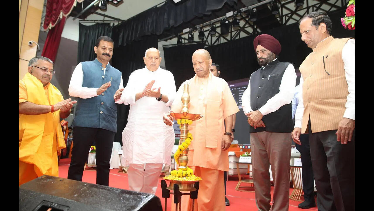 Yogi bats for ‘land is lab’ model to achieve self-reliance in agriculture