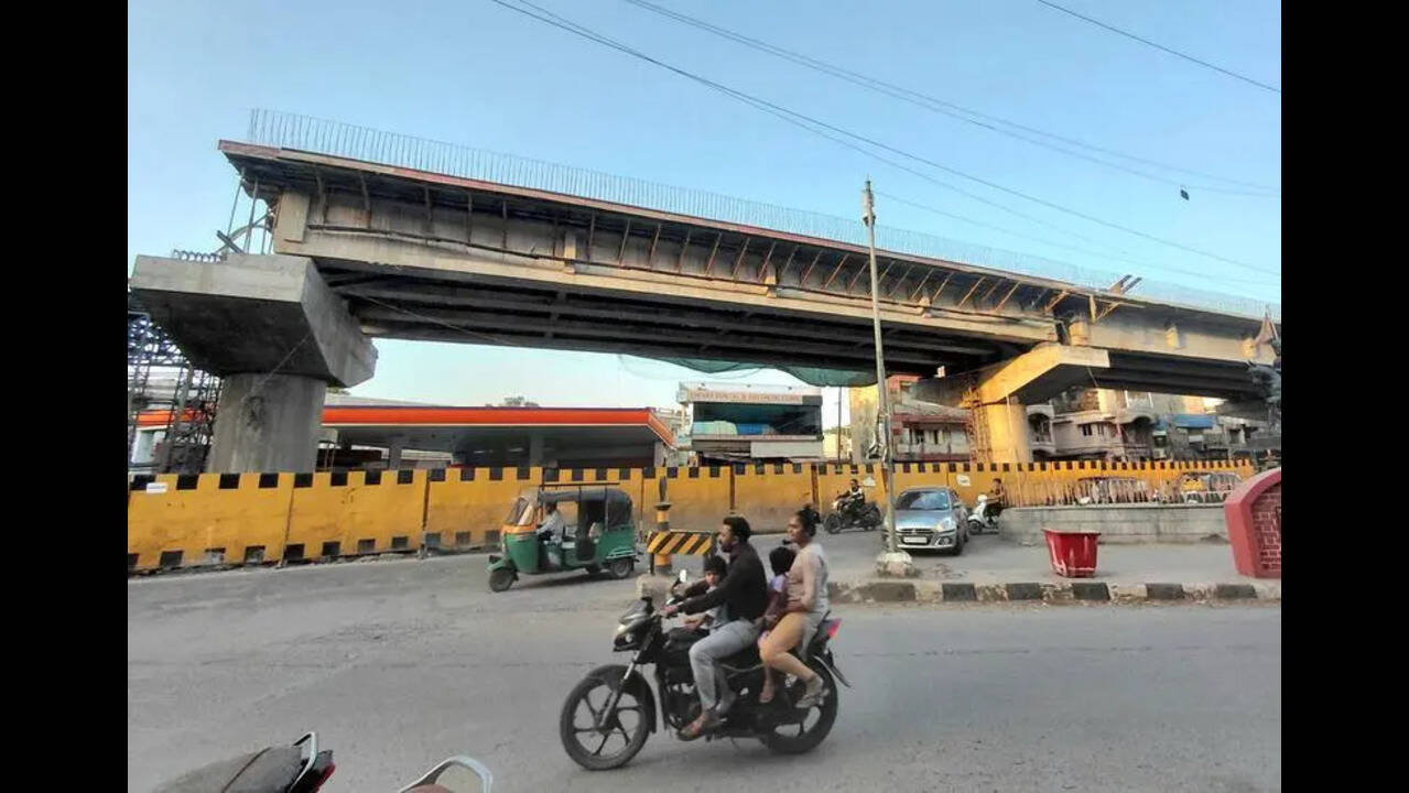 FLYOVER PROJECTS CRAWL, BUSINESSES STALLED
