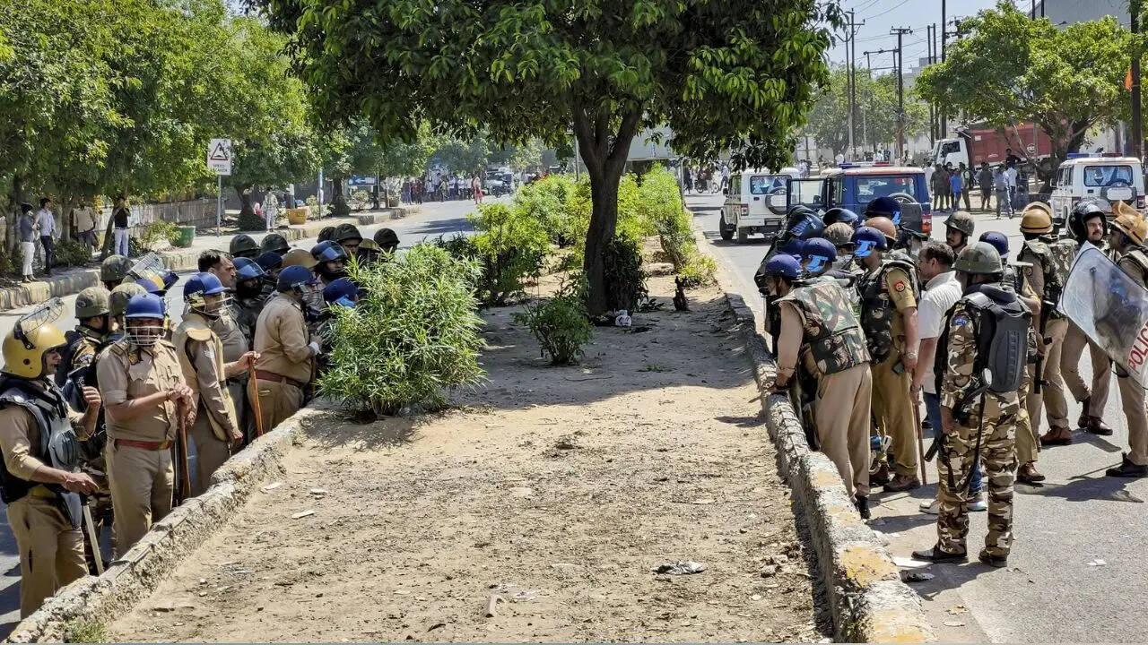 Delhi Police on high alert after Noida protest turns violent, force deployed on key border points