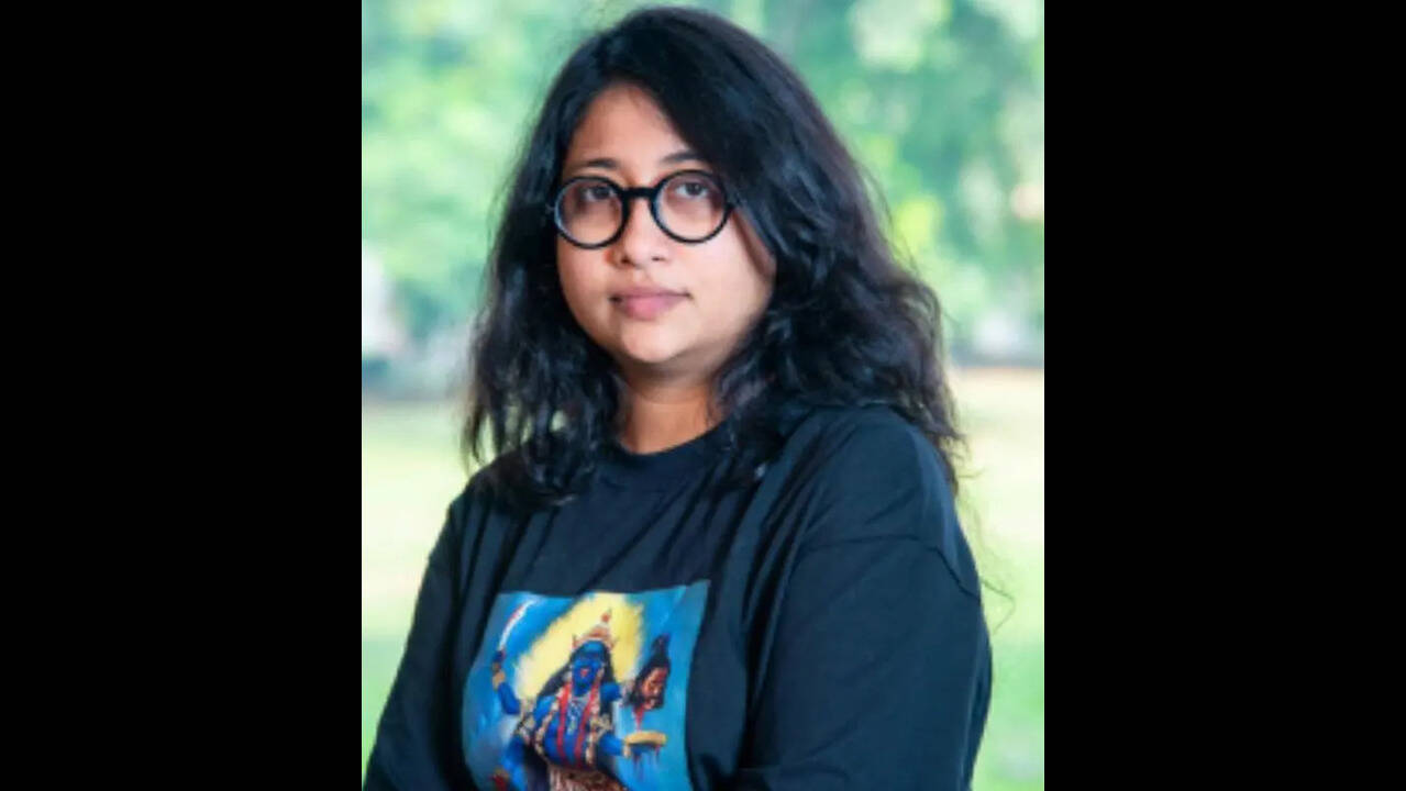 IIM-C prof to miss date with vote after address change request