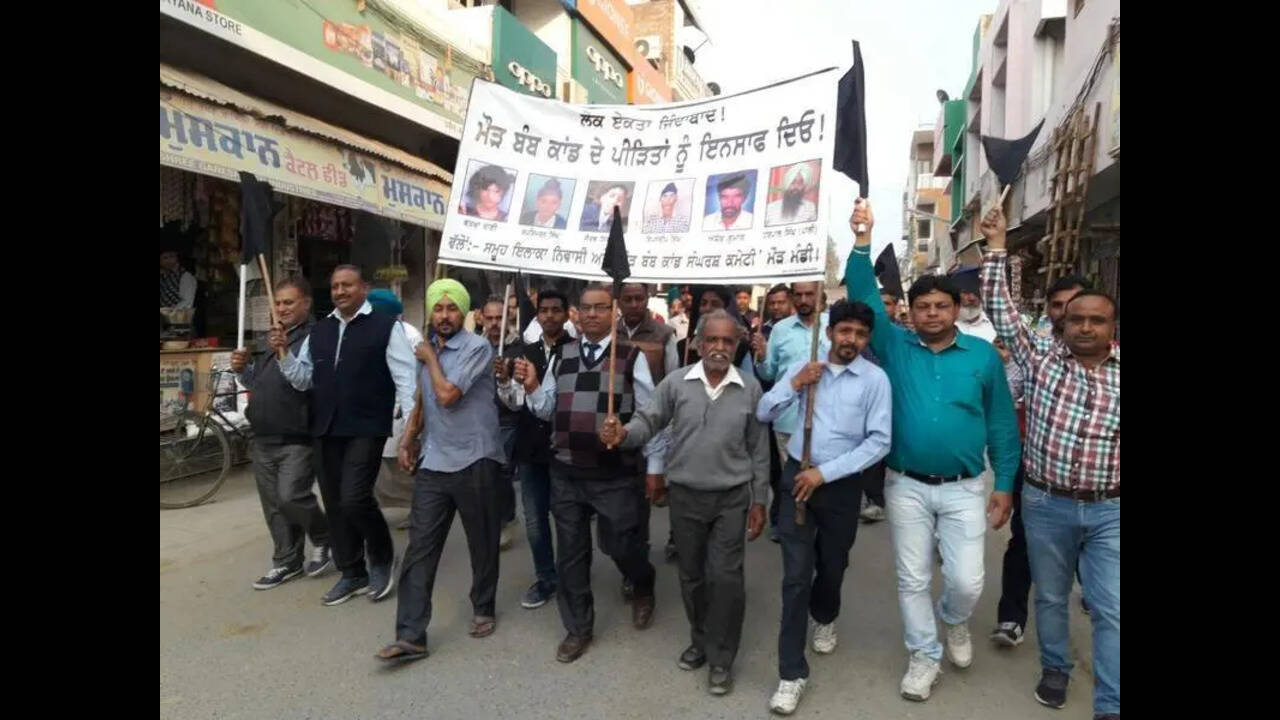 Cong turns Sanjay Singh’s Maur blast mention into fresh attack on AAP