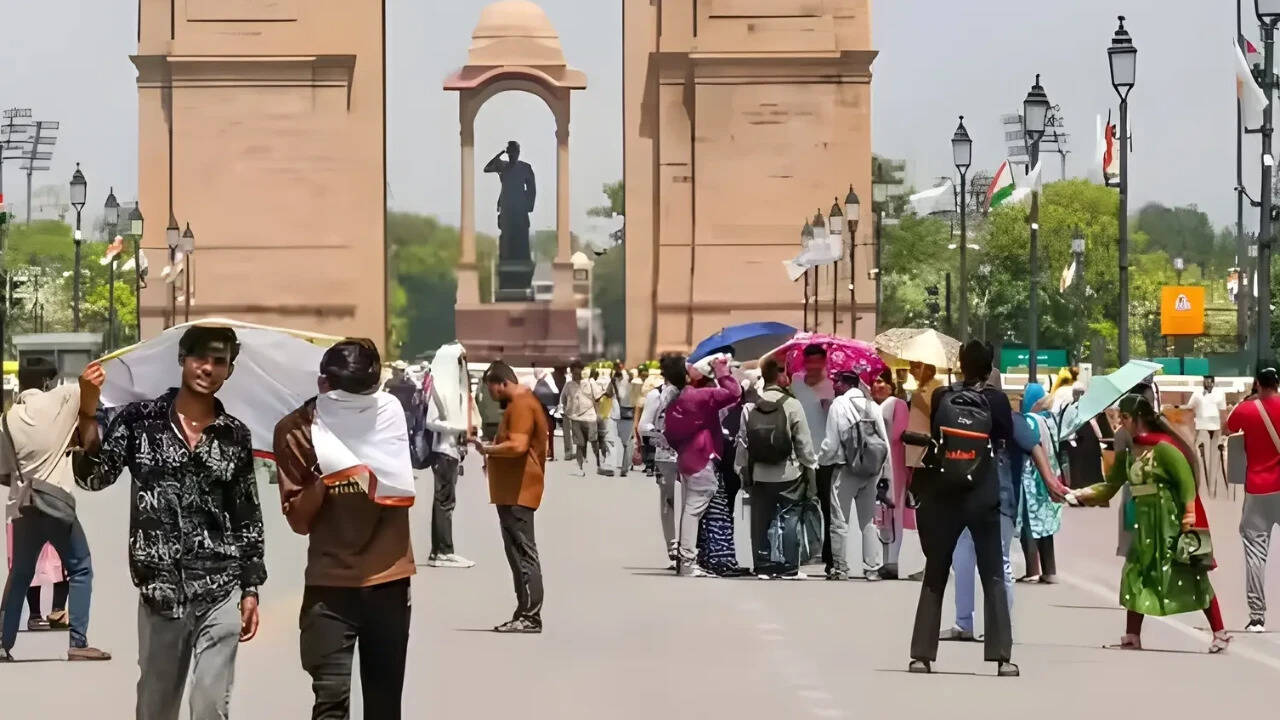 Furnace-like conditions return to Delhi-NCR: IMD predicts scorching days, gusty winds and dust storms till Friday