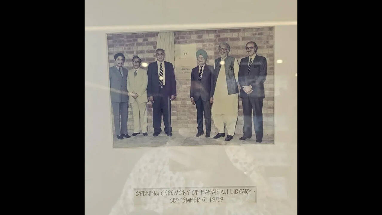 Friendships sans frontiers: Lahore alma mater unveils classroom for Punjab ex-CM