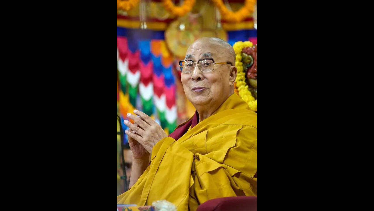 Dalai Lama undergoes successful knee replacement surgery | Chandigarh News  - The Times of India