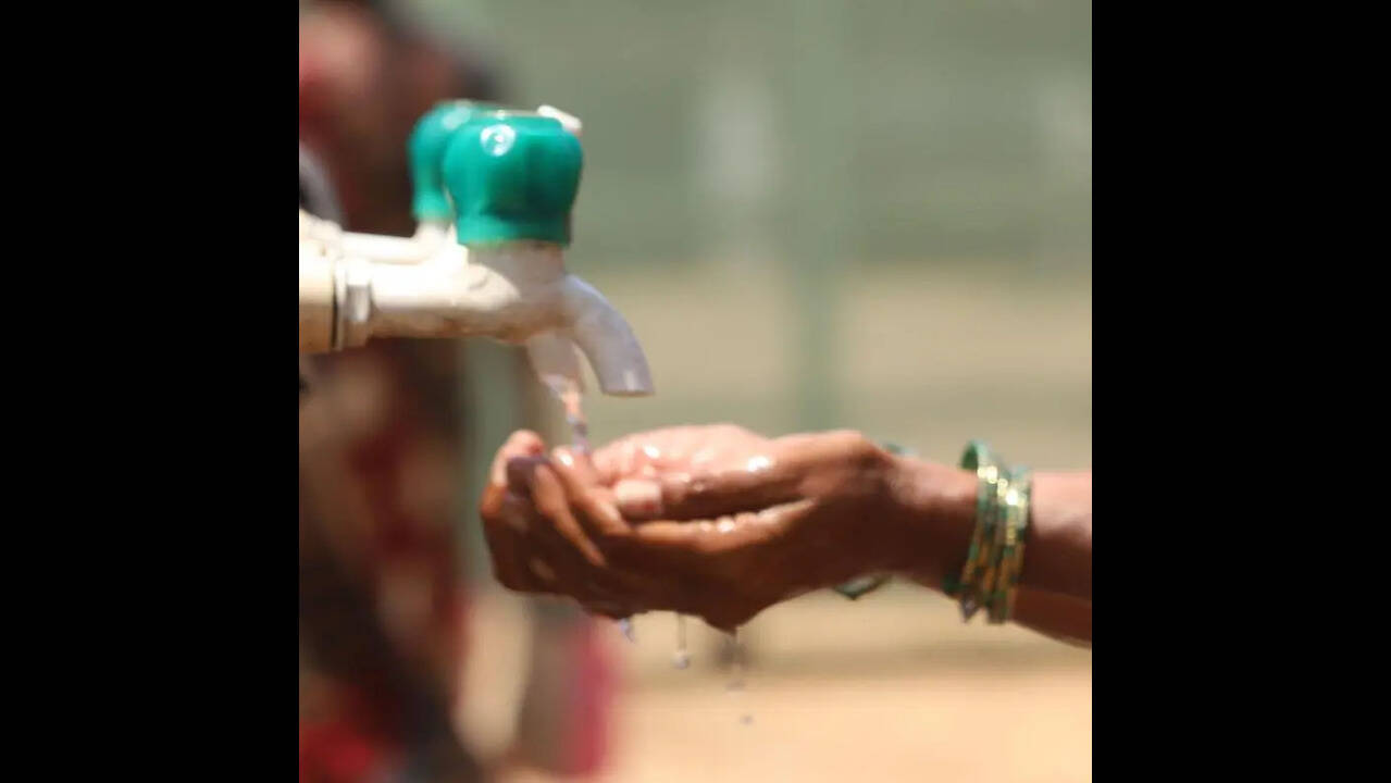 Villagers protest over drinking water crisis in Hisar village
