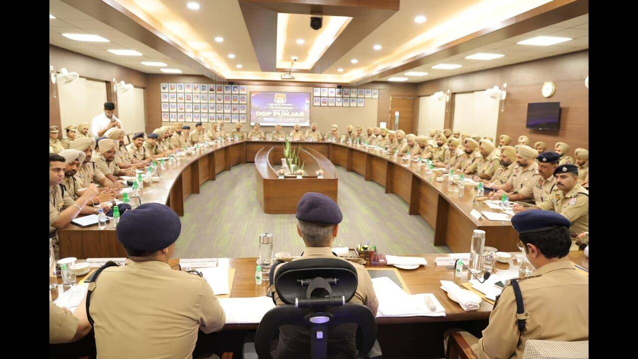 DGP reviews I-day security, orders robust vigilance