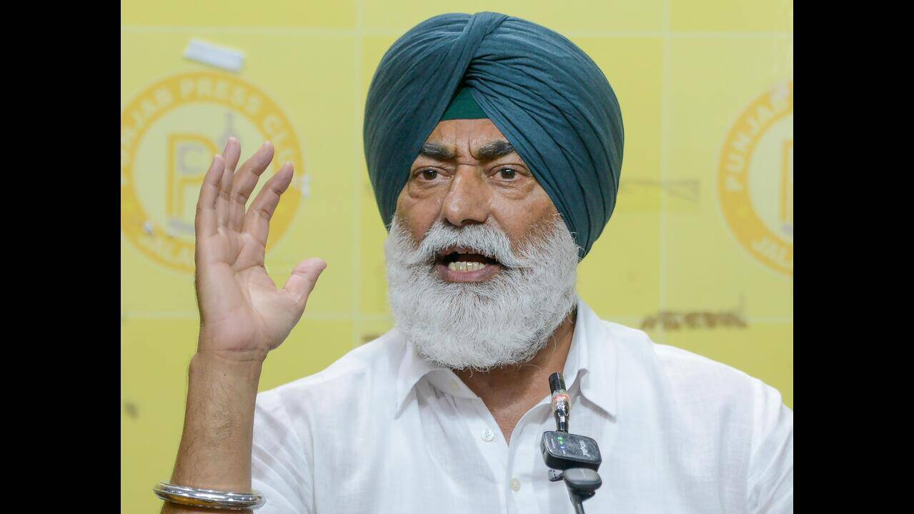 Congress functionary Khaira urges world leaders to seek Imran Khan’s release