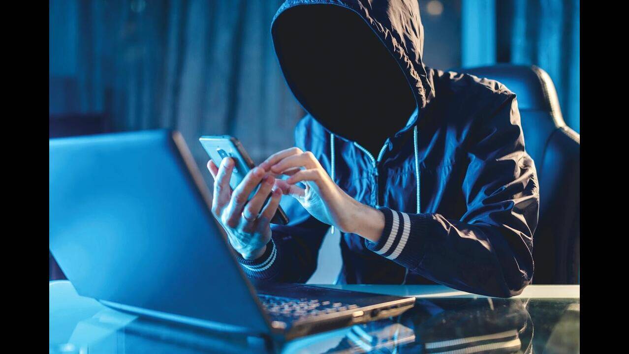 Mumbai college trustee duped of Rs 6.7 lakh in credit card fraud