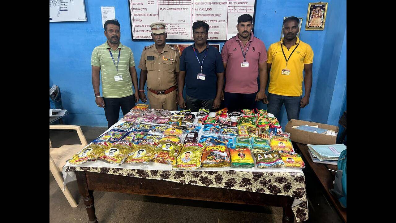 Trichy railway police seize 11kg gutka from Howrah express