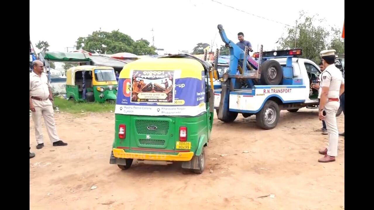 Day after rampage, police raze app‐based vehicles’ ‘illegal’ stand