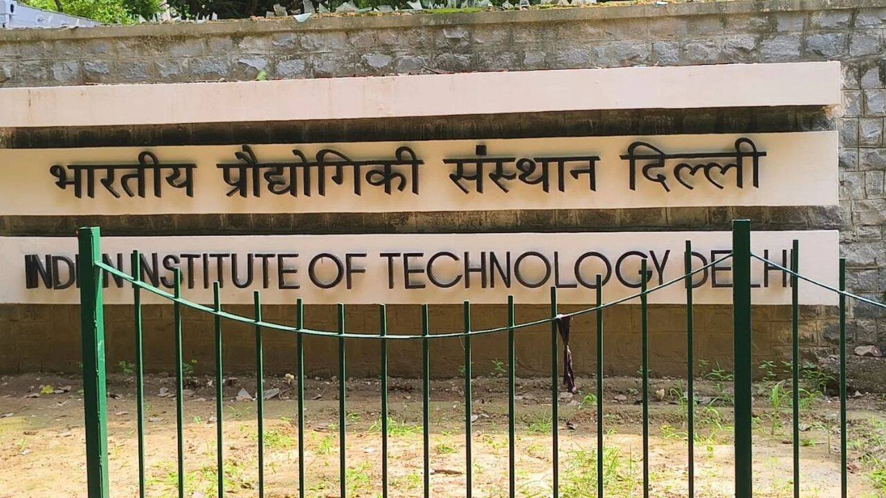 Scuffle between student, non-teaching staffer over transfer certificate at West Bengal school