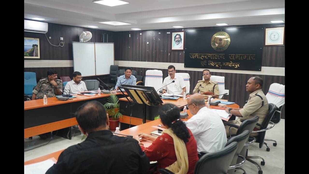 East Singhbhum DC orders enforcement of curbs on cockfighting
