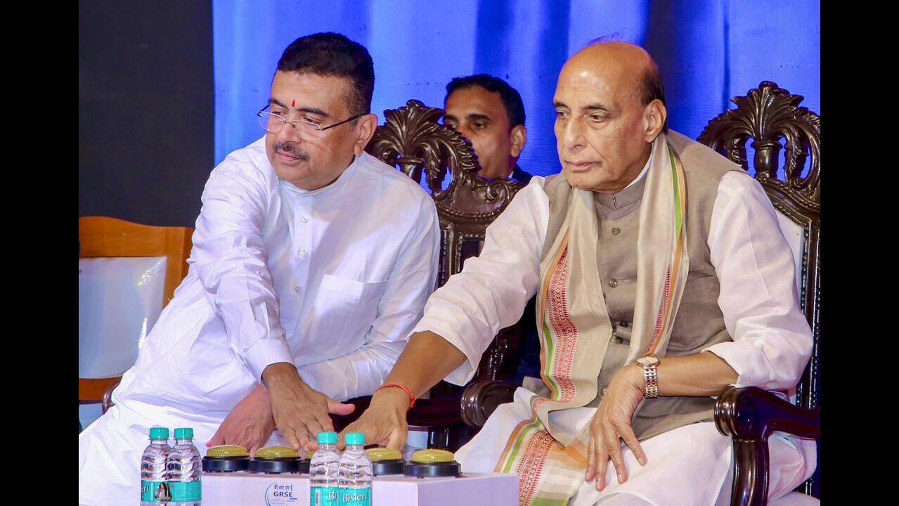 India can become a global ship-building hub, Rajnath says at GRSE event