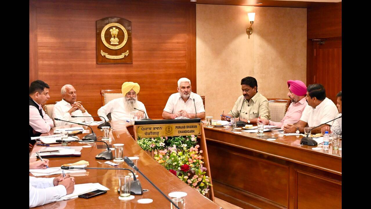 In meeting with Punjab ministers, rice millers flag storage shortage