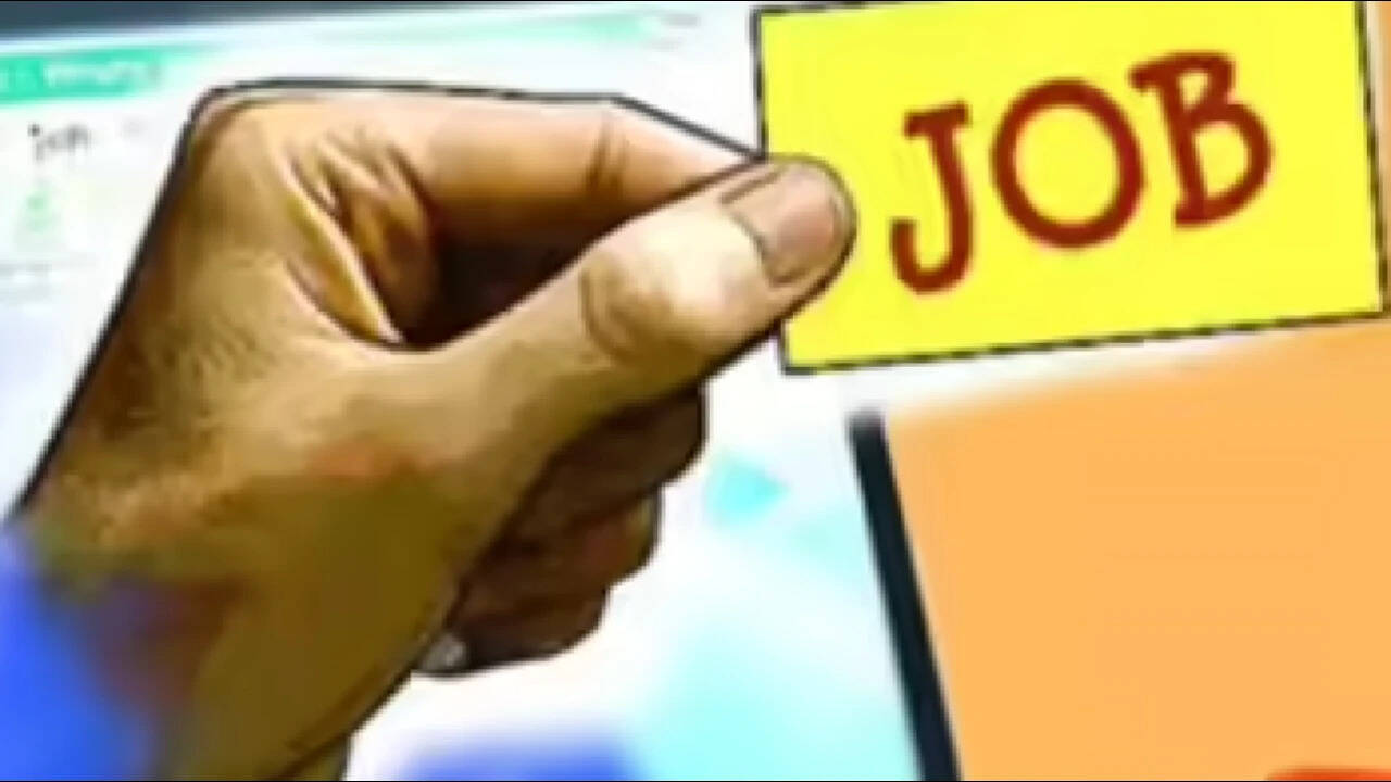 TN govt amends law to guarantee jobs of people recruited under Tamil medium quota