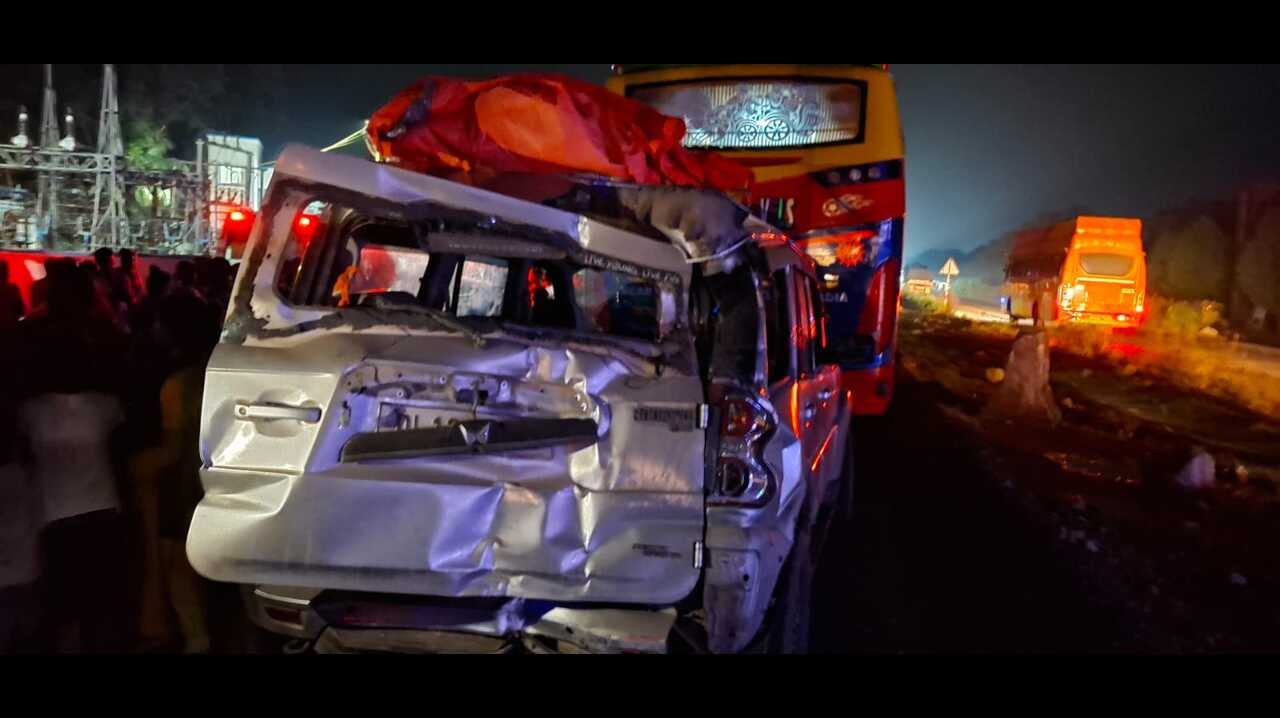 Tourist bus rams into 2 cars on NH-16 in Balasore, 4 hurt
