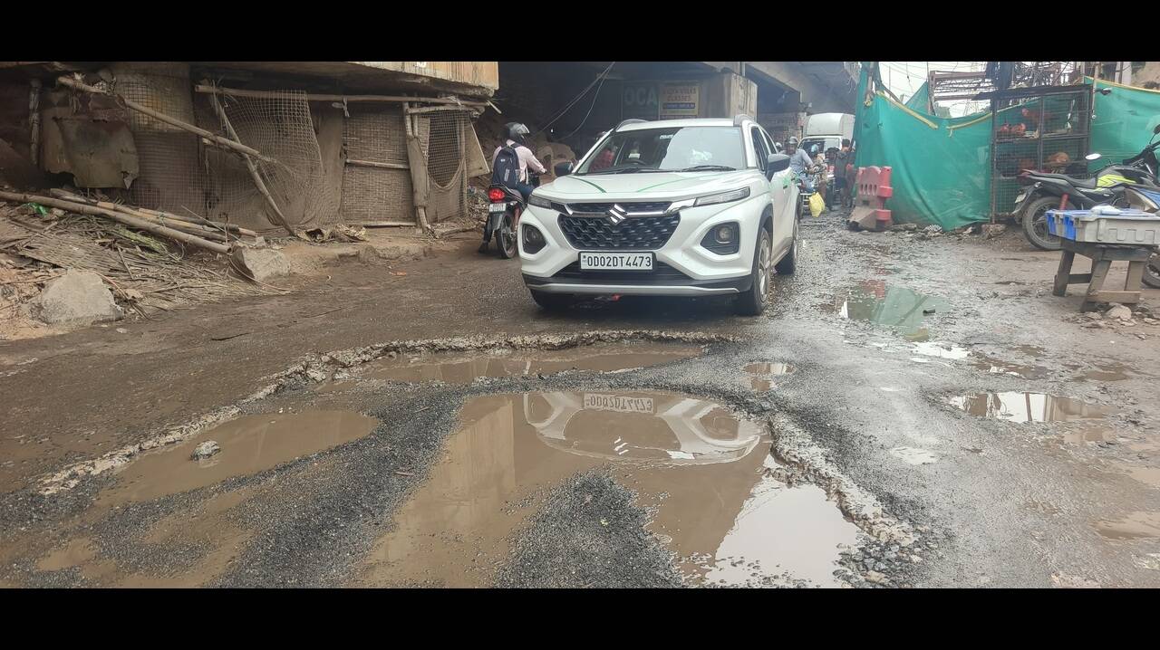 HC pulls up officials over Cuttack’s battered roads