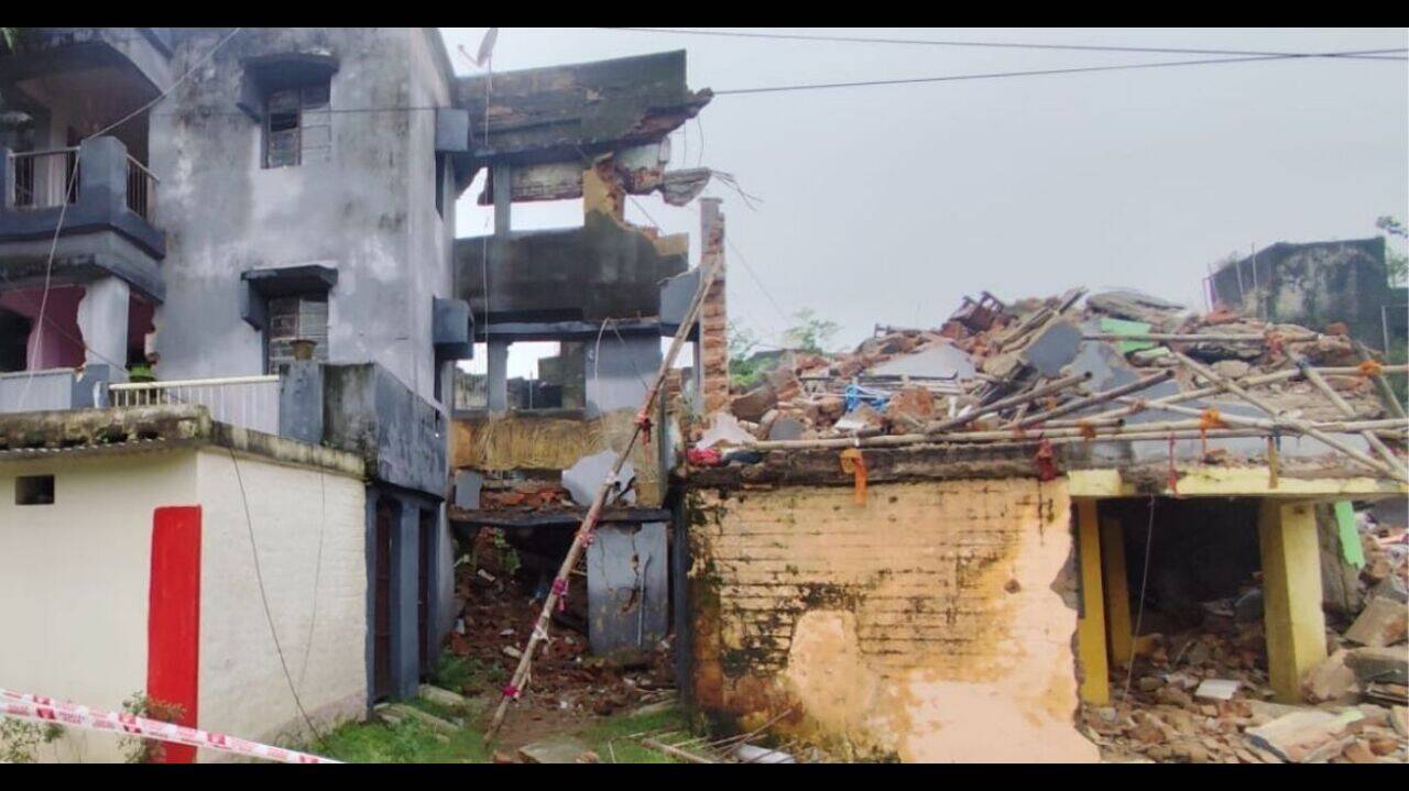 Bokaro DC orders probe into Sector 12E building collapse