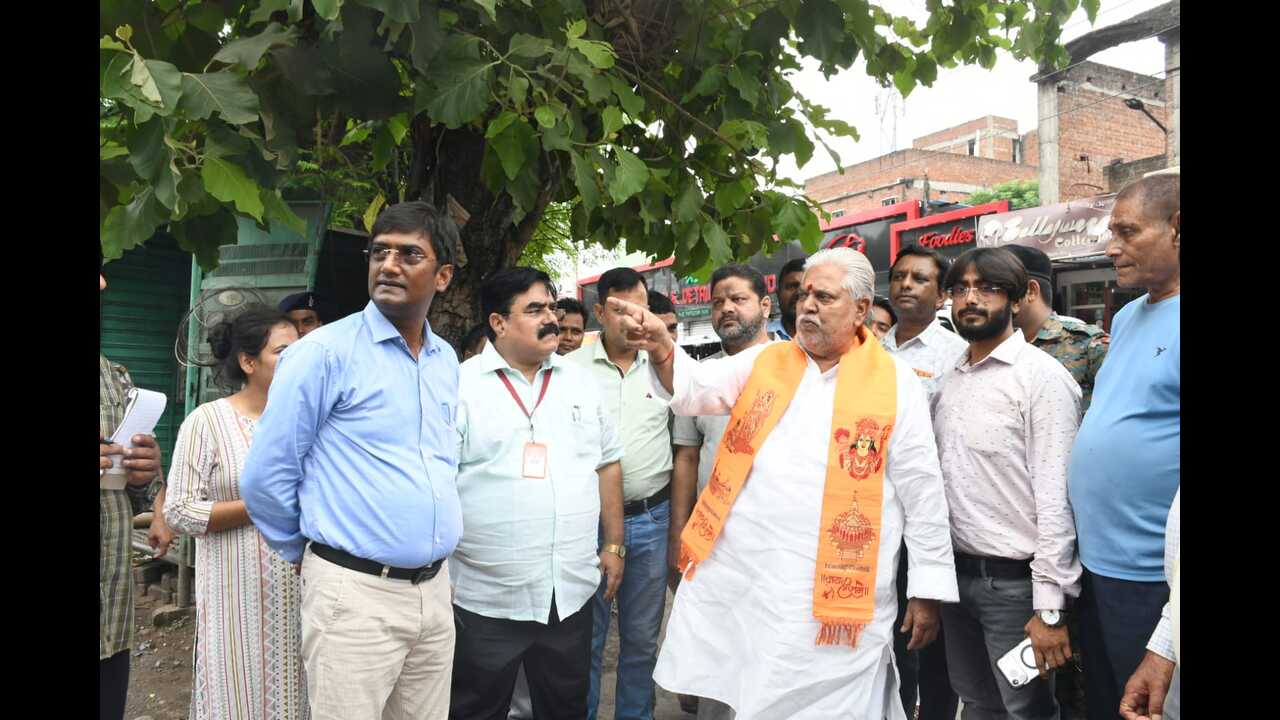 Speaker to officials: Complete preparations before Pitripaksh Mela
