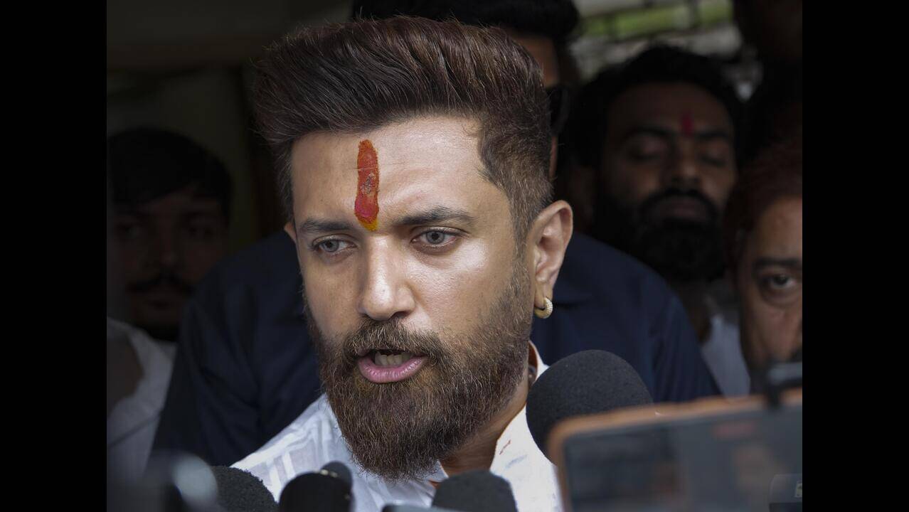 Harassment charges against minister: Chirag seeks probe