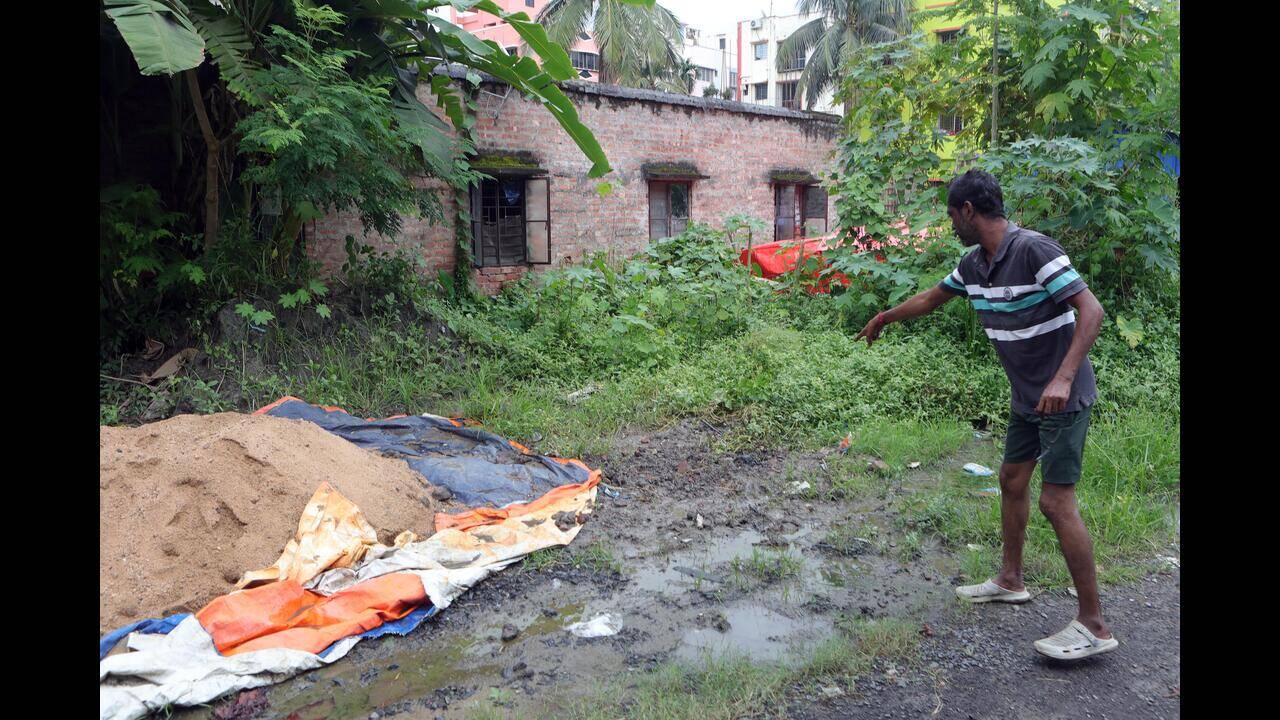 Man thrashed, robbed after dispute over disposal of dead dog