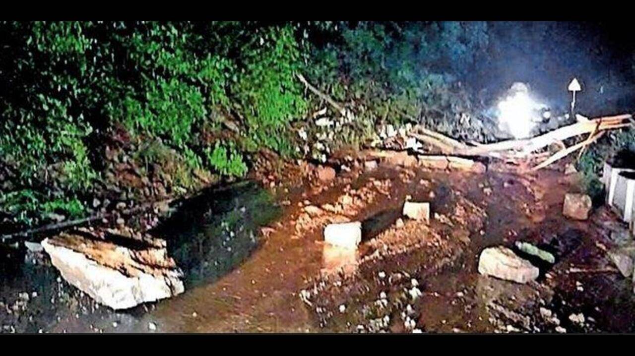 Heavy rains trigger landslide on Valparai ghat road