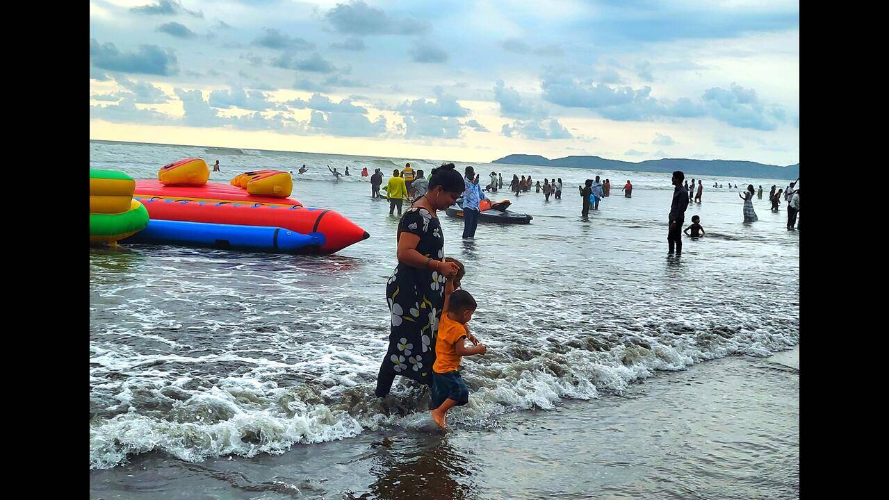 Maharashtra deploys 440 home guards for Konkan beach safety after ...