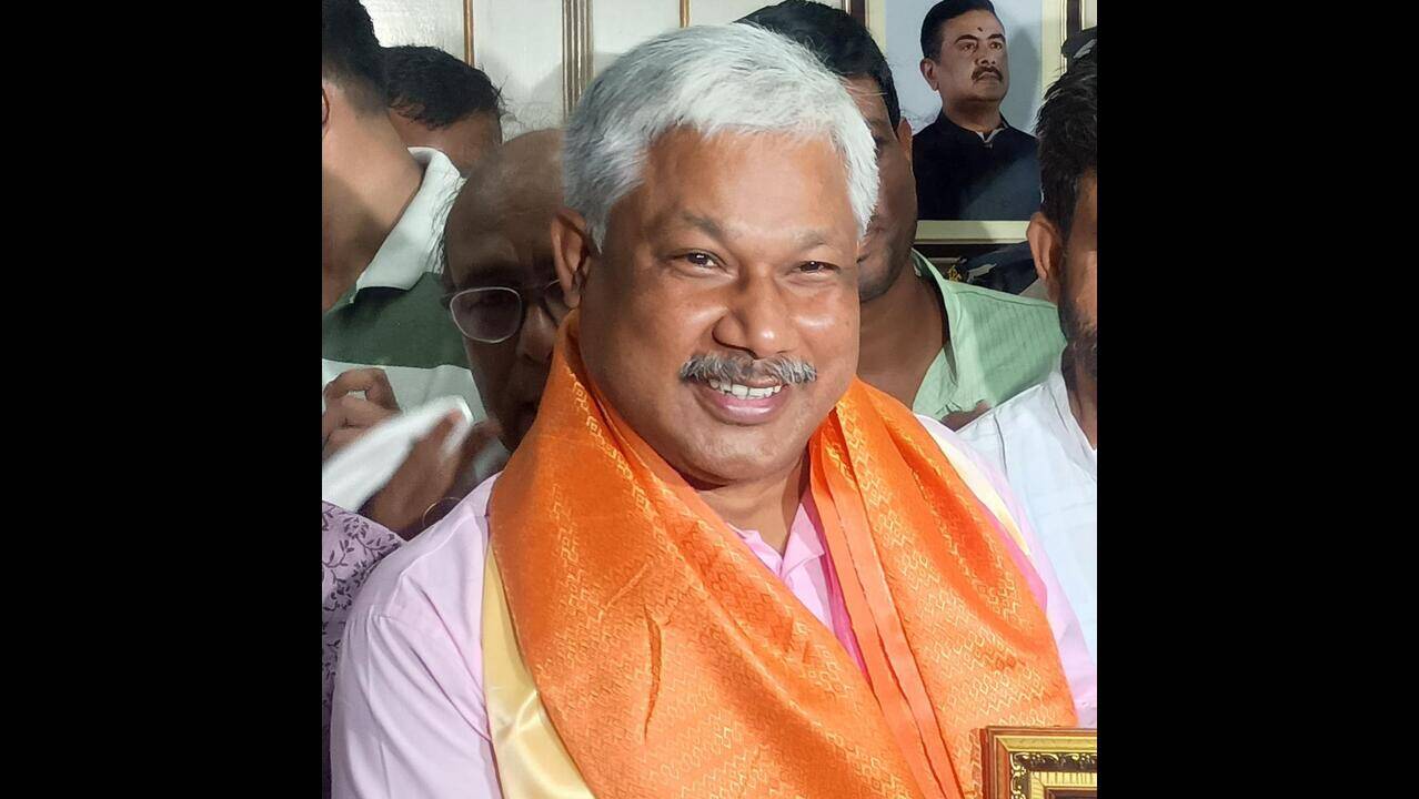 Teachers can be part of non-political orgs, says Bengal school edu min