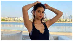 Suhana drops new pic, Ananya-Shanaya comment